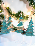 Charger l'image dans la visionneuse de la galerie, Deep Emerald Green & Copper Resin Wood Christmas Trees | 3D Tabletop Holiday Centerpiece | Emerald Copper and Geode Mantel Decor