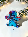Charger l'image dans la visionneuse de la galerie, Handmade Chunky Wood and Resin Gingerbread Men and Women Tabletop Decorations
