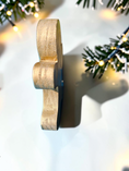 Charger l'image dans la visionneuse de la galerie, Chunky Wood with Resin Handmade Gingerbread Men Christmas Figurines Green