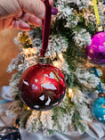 Charger l'image dans la visionneuse de la galerie, Handcrafted Crimson & Gold Ink Glass Christmas Ornament