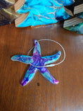 Charger l'image dans la visionneuse de la galerie, Handmade Starfish Personalized Resin Christmas Ornament