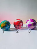 Charger l'image dans la visionneuse de la galerie, Hand-Painted Glass Ornament | Alcohol Ink Fluid Art Bauble (4" Diameter)