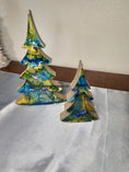 Charger l'image dans la visionneuse de la galerie, Handcrafted Blue Green Gold Christmas Trees Tabletop Decor - Chunky Wood & Resin Art - 8" & 5"