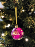 Charger l'image dans la visionneuse de la galerie, Handcrafted Jewel Tone Plum & Fuchsia Glass Christmas Ornament