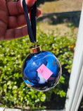 Charger l'image dans la visionneuse de la galerie, Handcrafted Deep Blue & Gold Ink Glass Christmas Ornament