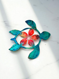 Charger l'image dans la visionneuse de la galerie, Handcrafted 10" Coastal Polynesian Flower Sea Turtle Wall Art Decor with Vibrant Colors