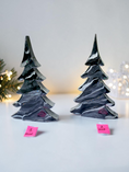 Charger l'image dans la visionneuse de la galerie, Contemporary Resin Tree – Black, Charcoal & Silver Garland Accent