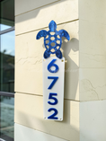 Charger l'image dans la visionneuse de la galerie, Custom Vertical Turtle 3D Address Sign | Rounded Corner Acrylic House Numbers