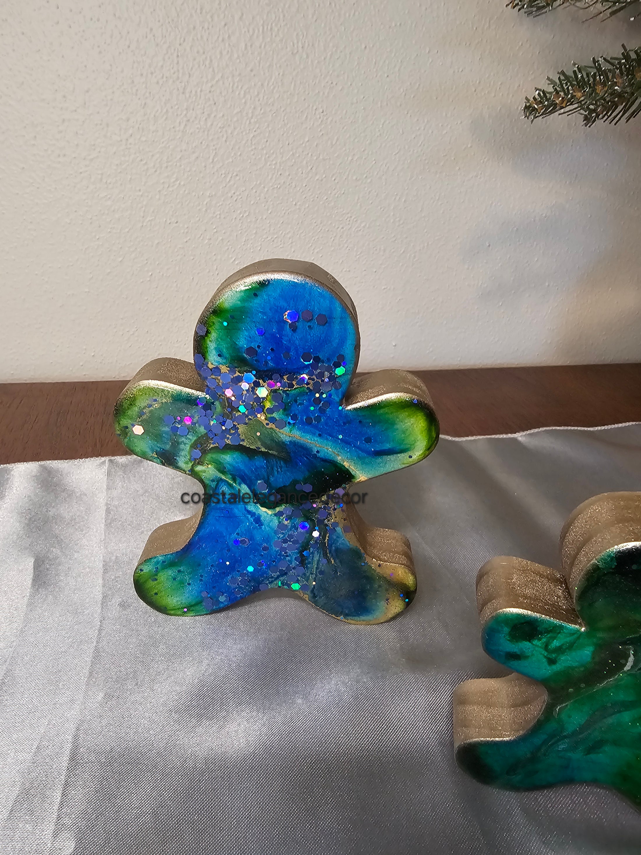 Chunky Wood with Resin Handmade Gingerbread Men Christmas Decorations Green Blue 3 Sizes