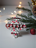 Load image into Gallery viewer, Nostalgic Retro Style Cranberry and Branches Christmas Ornaments 3 Styles