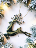 Charger l'image dans la visionneuse de la galerie, Fancy Handmade Resin Wood Leeping Reindeer Christmas Ornaments
