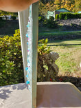 Charger l'image dans la visionneuse de la galerie, Coastal Crushed Glass Christmas Tree on Shou Sugi Ban Wood Turquoise
