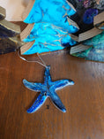 Charger l'image dans la visionneuse de la galerie, Handmade Starfish Personalized Resin Christmas Ornament
