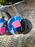Charger l'image dans la visionneuse de la galerie, Handcrafted Deep Blue & Gold Ink Glass Christmas Ornament
