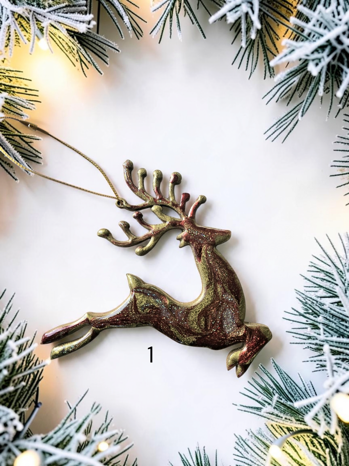 Fancy Handmade Resin Wood Leeping Reindeer Christmas Ornaments