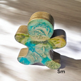 Charger l'image dans la visionneuse de la galerie, Chunky Wood with Resin Handmade Gingerbread Men Christmas Figurines Green
