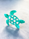 Charger l'image dans la visionneuse de la galerie, Handcrafted 10" Coastal Sea Turtle Wall Art Decor with Vibrant Colors
