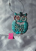 Charger l'image dans la visionneuse de la galerie, Sparkly Handmade Resin and Wood Owl Christmas Ornaments
