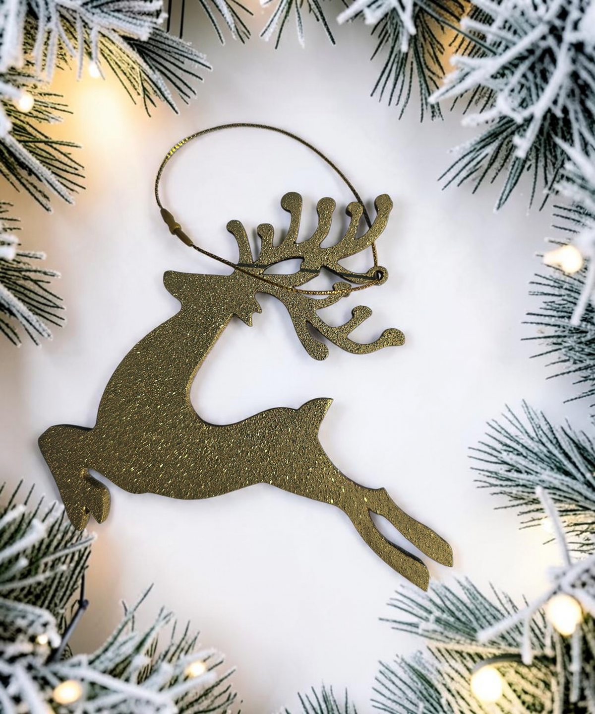 Fancy Handmade Resin Wood Leeping Reindeer Christmas Ornaments