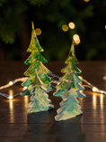 Charger l'image dans la visionneuse de la galerie, Handcrafted Resin & Wood Holiday Trees (8", 12", & 15") Green

