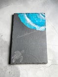 Charger l'image dans la visionneuse de la galerie, Slate & Ocean Resin Wave Charcuterie Board | Sea Turtle Coastal Serving Platter (12" x 8")
