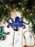 Charger l'image dans la visionneuse de la galerie, Beachy Octopus Coastal Christmas Handmade Resin and Wood Ornaments
