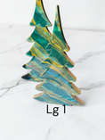 Charger l'image dans la visionneuse de la galerie, Emerald and Olive Green Resin Wooden Tabletop Tree

