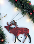 Charger l'image dans la visionneuse de la galerie, Handmade elk Christmas ornaments with lights and boughs

