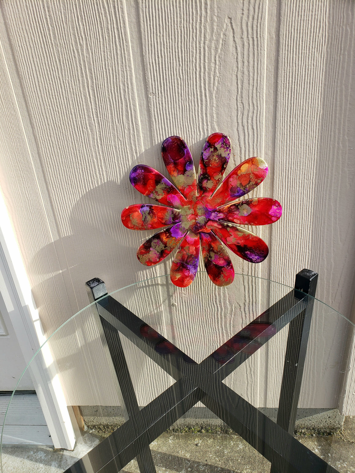 Resin and Wood Daisy Wall Decoration